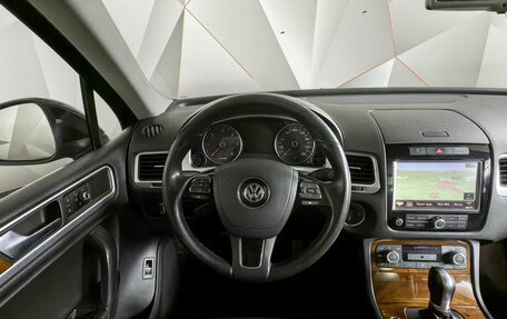 Volkswagen Touareg III, 2010 год, 2 097 000 рублей, 15 фотография