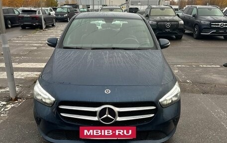 Mercedes-Benz B-Класс, 2020 год, 2 900 000 рублей, 2 фотография