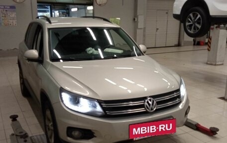 Volkswagen Tiguan I, 2013 год, 1 512 000 рублей, 2 фотография