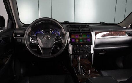 Toyota Camry, 2016 год, 2 349 000 рублей, 6 фотография