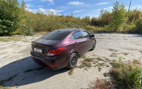 Hyundai Solaris II рестайлинг, 2012 год, 700 000 рублей, 3 фотография