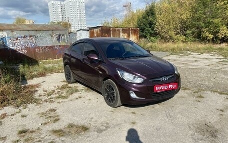 Hyundai Solaris II рестайлинг, 2012 год, 700 000 рублей, 7 фотография