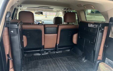 Toyota Land Cruiser 200, 2014 год, 4 960 000 рублей, 7 фотография