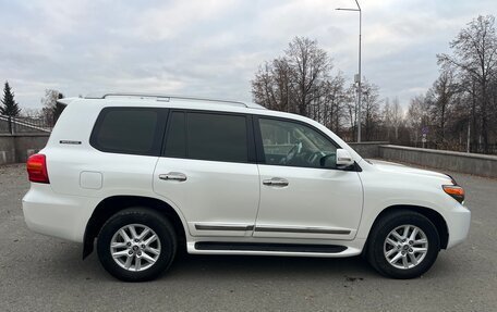 Toyota Land Cruiser 200, 2014 год, 4 960 000 рублей, 3 фотография