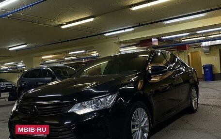 Toyota Camry, 2015 год, 2 250 000 рублей, 2 фотография