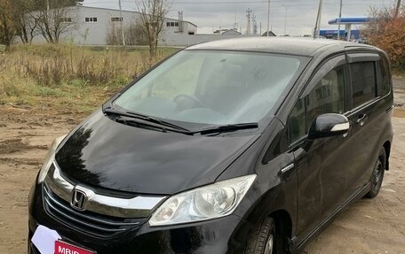 Honda Freed I, 2013 год, 1 400 000 рублей, 8 фотография