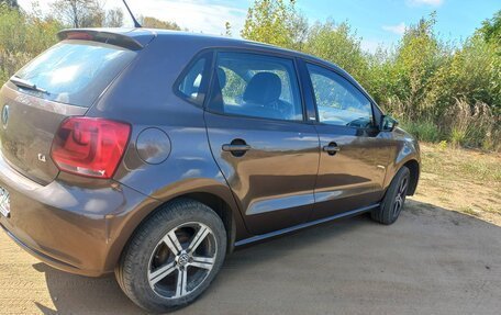 Volkswagen Polo VI (EU Market), 2011 год, 800 000 рублей, 3 фотография