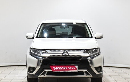 Mitsubishi Outlander III рестайлинг 3, 2021 год, 2 710 000 рублей, 3 фотография