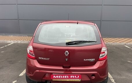 Renault Sandero I, 2013 год, 830 000 рублей, 3 фотография