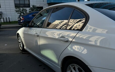 BMW 3 серия, 2011 год, 1 040 000 рублей, 3 фотография