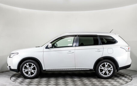 Mitsubishi Outlander III рестайлинг 3, 2014 год, 1 849 000 рублей, 8 фотография