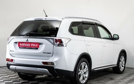 Mitsubishi Outlander III рестайлинг 3, 2014 год, 1 849 000 рублей, 5 фотография