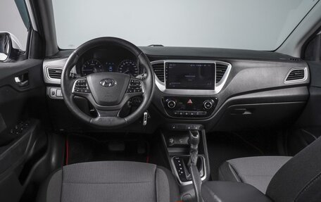 Hyundai Solaris II рестайлинг, 2019 год, 1 299 000 рублей, 6 фотография