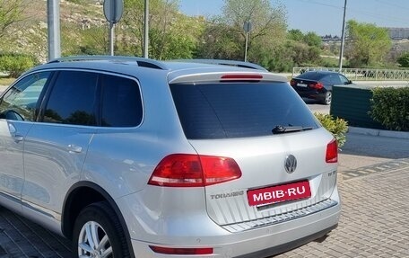 Volkswagen Touareg III, 2011 год, 2 550 000 рублей, 10 фотография