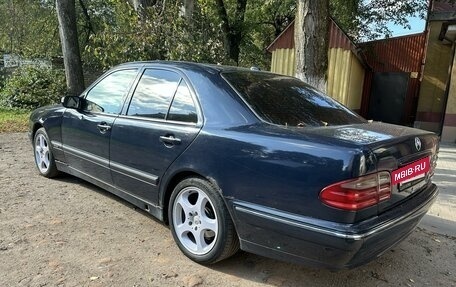 Mercedes-Benz E-Класс, 2001 год, 500 000 рублей, 3 фотография