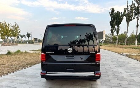 Volkswagen Multivan T6 рестайлинг, 2020 год, 5 112 000 рублей, 5 фотография