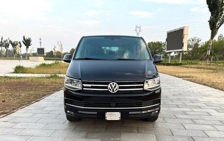 Volkswagen Multivan T6 рестайлинг, 2020 год, 5 112 000 рублей, 2 фотография