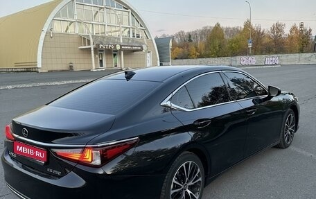 Lexus ES VII, 2018 год, 3 700 000 рублей, 1 фотография