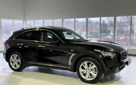 Infiniti QX70, 2016 год, 3 390 000 рублей, 9 фотография