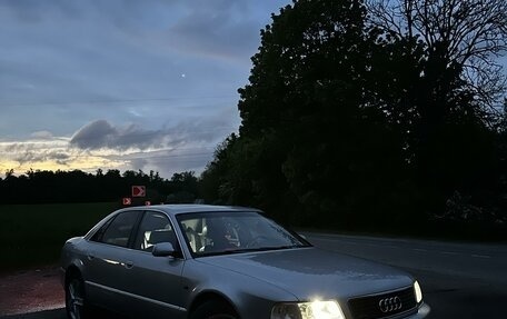 Audi A8, 1999 год, 750 000 рублей, 1 фотография