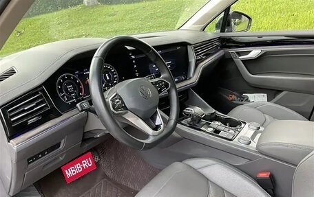 Volkswagen Touareg III, 2022 год, 4 980 007 рублей, 2 фотография