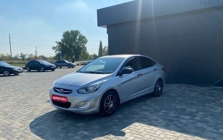 Hyundai Solaris II рестайлинг, 2011 год, 995 000 рублей, 1 фотография