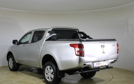 Mitsubishi L200 IV рестайлинг, 2015 год, 1 850 000 рублей, 7 фотография