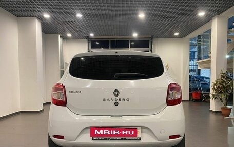 Renault Sandero II рестайлинг, 2016 год, 860 000 рублей, 4 фотография