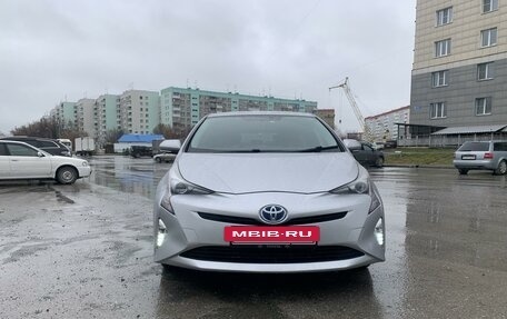 Toyota Prius IV XW50, 2016 год, 1 700 000 рублей, 2 фотография