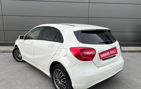 Mercedes-Benz A-Класс, 2014 год, 1 390 000 рублей, 3 фотография