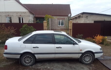 Volkswagen Passat B4, 1994 год, 300 000 рублей, 3 фотография