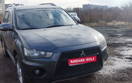 Mitsubishi Outlander III рестайлинг 3, 2011 год, 650 000 рублей, 3 фотография