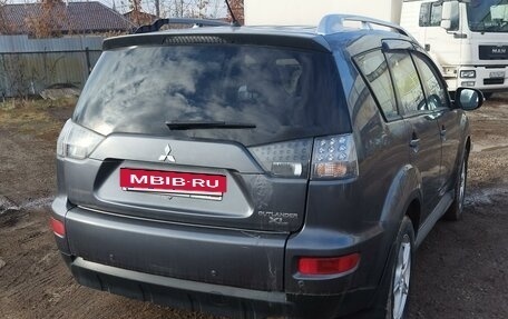 Mitsubishi Outlander III рестайлинг 3, 2011 год, 650 000 рублей, 4 фотография