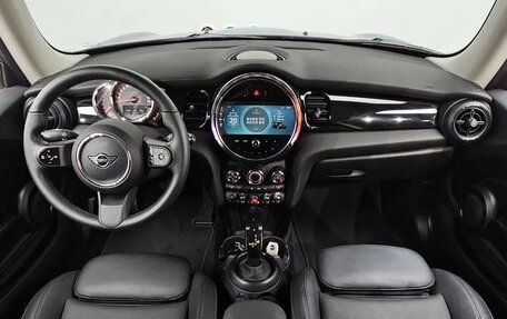 MINI Hatch, 2021 год, 2 100 000 рублей, 7 фотография