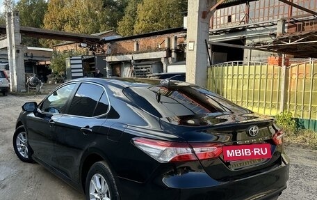 Toyota Camry, 2021 год, 2 960 000 рублей, 5 фотография