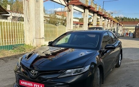 Toyota Camry, 2021 год, 2 960 000 рублей, 3 фотография