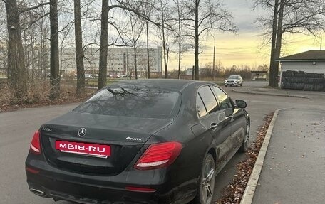 Mercedes-Benz E-Класс, 2019 год, 3 070 000 рублей, 5 фотография