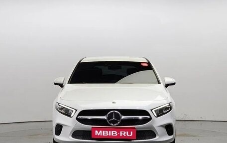 Mercedes-Benz A-Класс, 2021 год, 2 700 000 рублей, 2 фотография