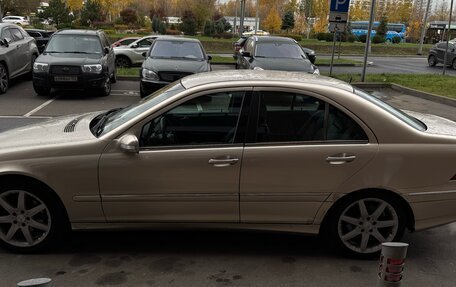 Mercedes-Benz C-Класс, 2005 год, 700 000 рублей, 2 фотография