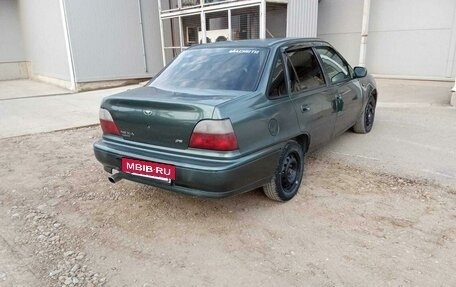 Daewoo Nexia I рестайлинг, 2002 год, 140 000 рублей, 3 фотография