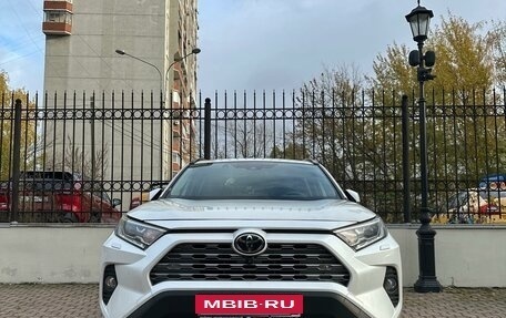 Toyota RAV4, 2020 год, 4 300 000 рублей, 5 фотография