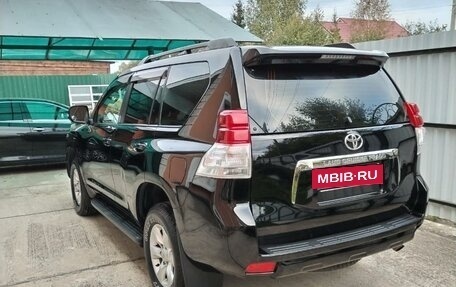 Toyota Land Cruiser Prado 150 рестайлинг 2, 2013 год, 3 000 000 рублей, 6 фотография