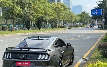 Ford Mustang VI рестайлинг, 2020 год, 4 200 000 рублей, 3 фотография