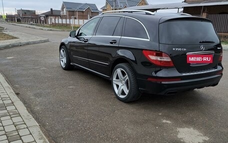 Mercedes-Benz R-Класс, 2011 год, 2 000 000 рублей, 5 фотография