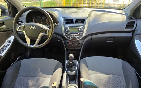 Hyundai Solaris II рестайлинг, 2013 год, 1 200 000 рублей, 9 фотография