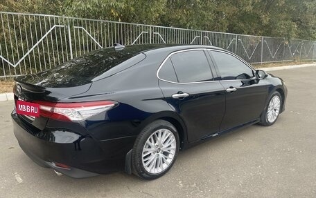 Toyota Camry, 2019 год, 2 800 000 рублей, 7 фотография