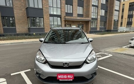 Honda Fit, 2020 год, 1 570 000 рублей, 2 фотография