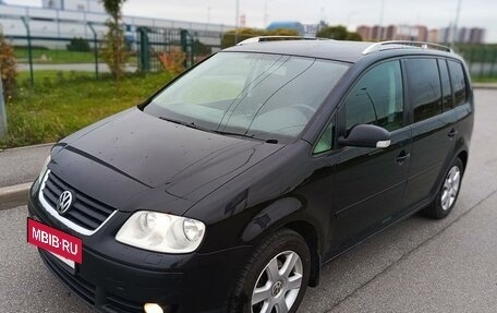 Volkswagen Touran III, 2005 год, 720 000 рублей, 3 фотография