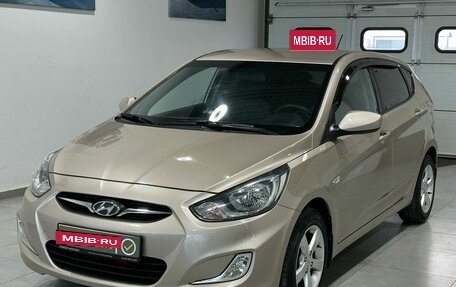 Hyundai Solaris II рестайлинг, 2012 год, 999 900 рублей, 3 фотография