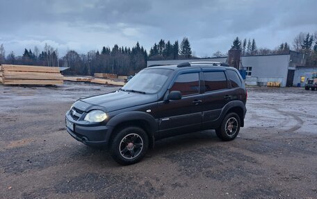 Chevrolet Niva I рестайлинг, 2011 год, 530 000 рублей, 2 фотография